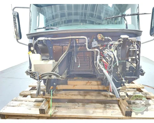 MACK CXU613 Cab