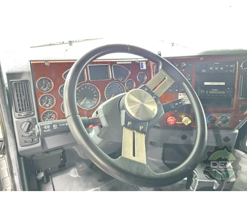 MACK CXU613 Cab