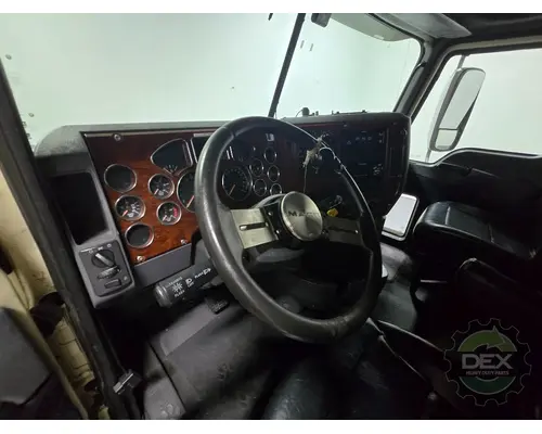 MACK CXU613 Cab