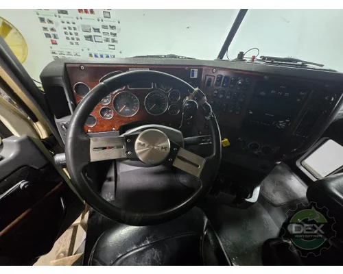 MACK CXU613 Cab