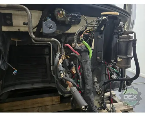 MACK CXU613 Cab