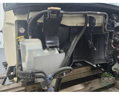 MACK CXU613 Cab