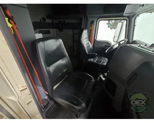 MACK CXU613 Cab