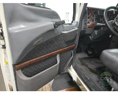 MACK CXU613 Cab