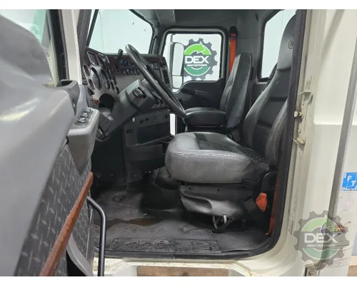 MACK CXU613 Cab