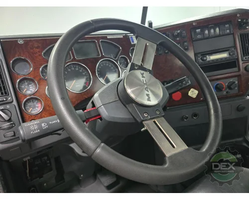 MACK CXU613 Cab