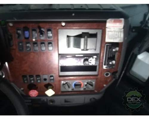 MACK CXU613 Cab