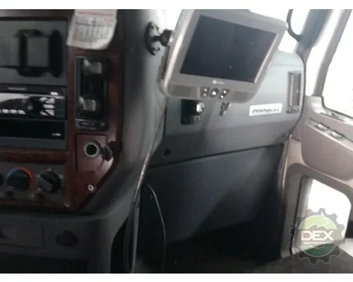 MACK CXU613 Cab