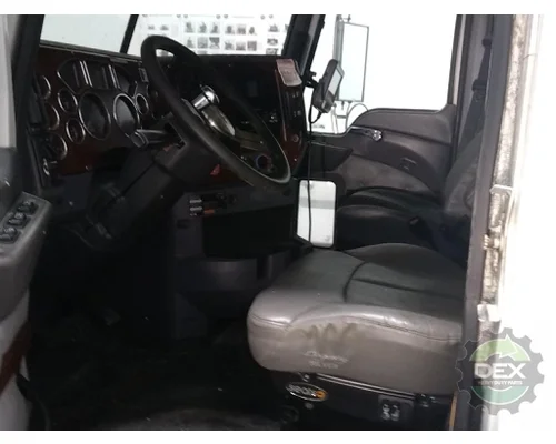 MACK CXU613 Cab