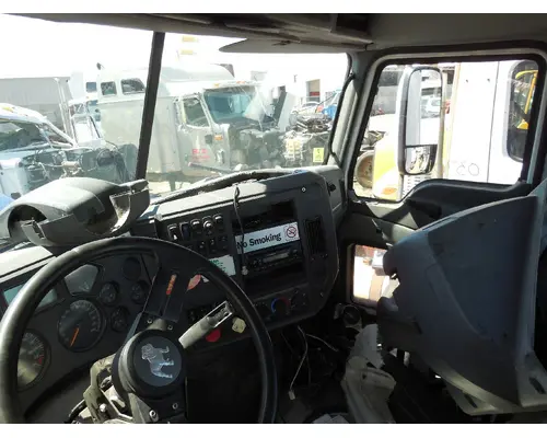 MACK CXU613 Cab