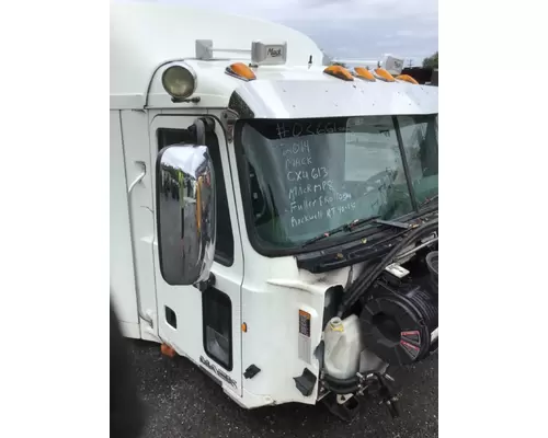 MACK CXU613 Cab