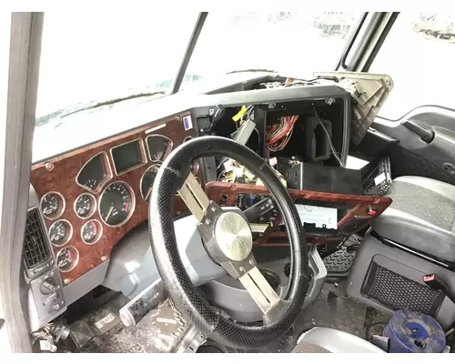 MACK CXU613 Cab
