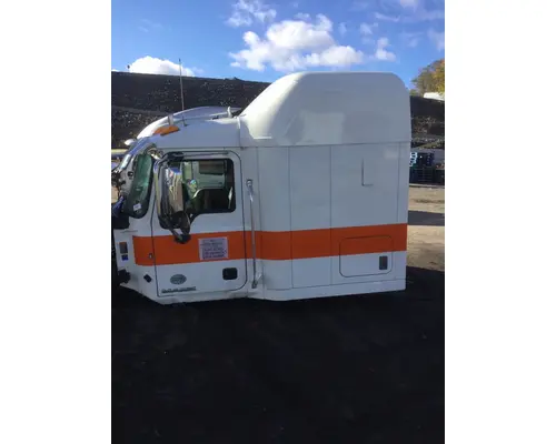 MACK CXU613 Cab