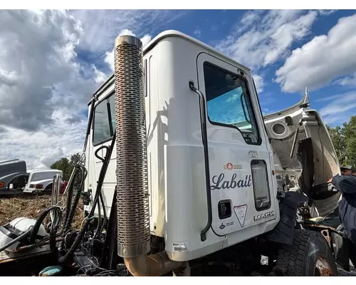 MACK CXU613 Cab