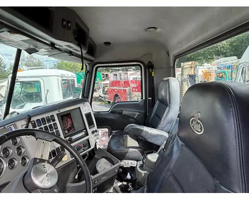 MACK CXU613 Cab