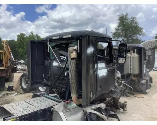 MACK CXU613 Cab