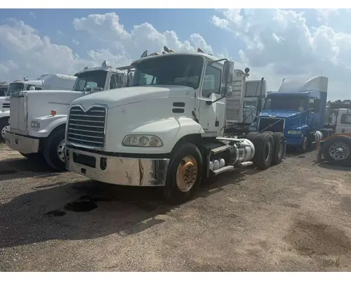 MACK CXU613 Complete Vehicle