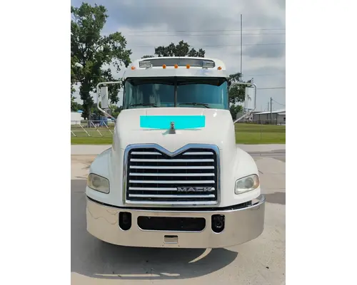 MACK CXU613 Complete Vehicle