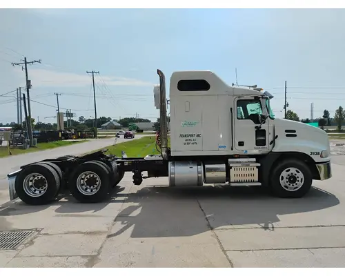 MACK CXU613 Complete Vehicle