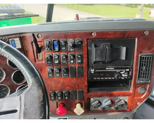 MACK CXU613 Complete Vehicle