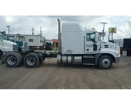 MACK CXU613 Complete Vehicle
