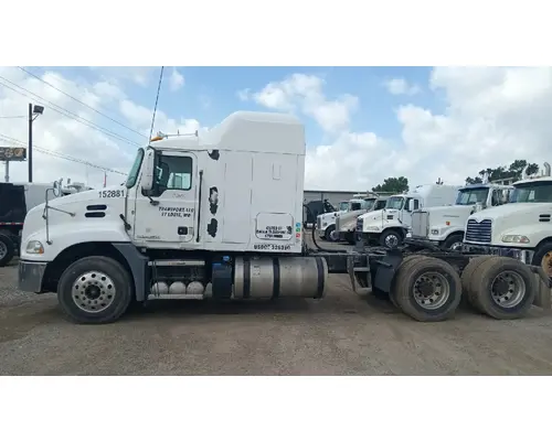 MACK CXU613 Complete Vehicle