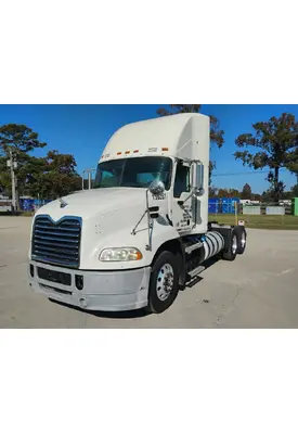 MACK CXU613 Complete Vehicle