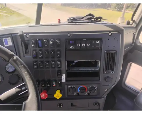 MACK CXU613 Complete Vehicle