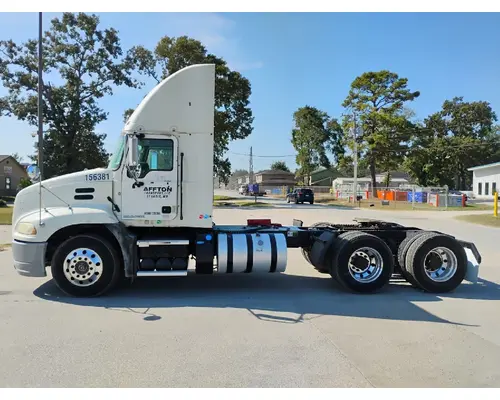 MACK CXU613 Complete Vehicle
