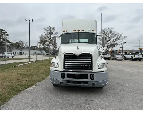 MACK CXU613 Complete Vehicle
