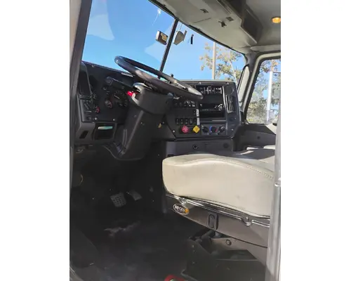 MACK CXU613 Complete Vehicle