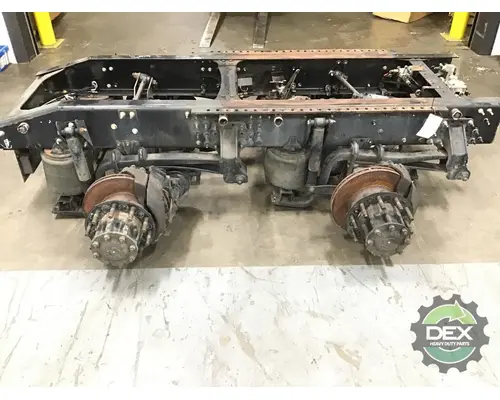 MACK CXU613 Cutoff Assembly (Housings & Suspension Only)