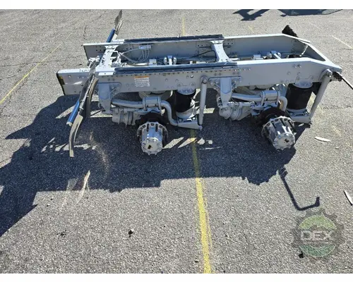 MACK CXU613 Cutoff Assembly (Housings & Suspension Only)
