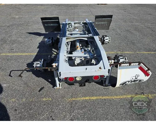 MACK CXU613 Cutoff Assembly (Housings & Suspension Only)