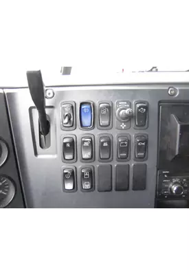 MACK CXU613 DASH PANEL