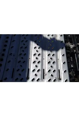 MACK CXU613 DECK (CATWALK) STEP