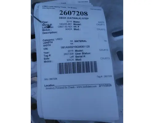 MACK CXU613 DECK (CATWALK) STEP