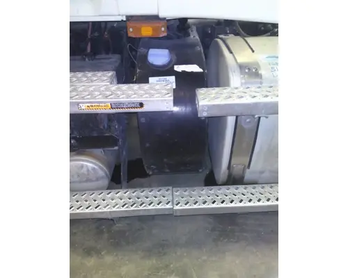 MACK CXU613 DEF TANK