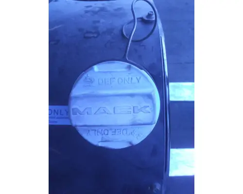 MACK CXU613 DEF TANK