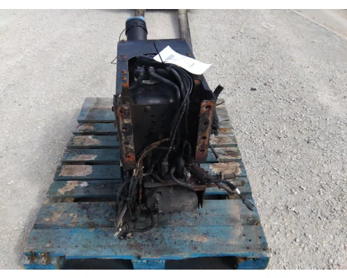MACK CXU613 DEF TANK