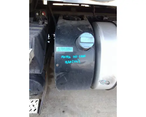 MACK CXU613 DEF TANK