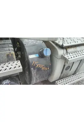 MACK CXU613 DEF TANK