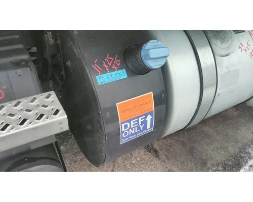 MACK CXU613 DEF TANK
