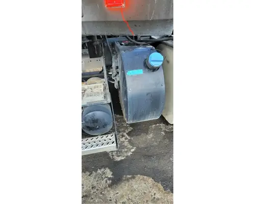 MACK CXU613 DEF Tank