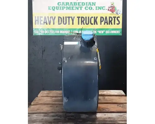 MACK CXU613 DEF Tank