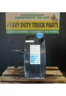 MACK CXU613 DEF Tank