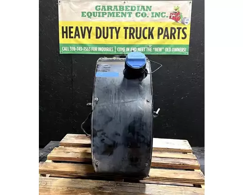 MACK CXU613 DEF Tank