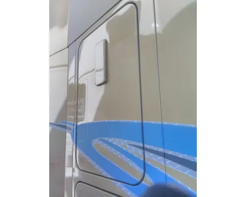 MACK CXU613 DOOR, COMPARTMENT