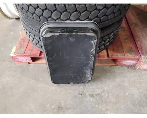MACK CXU613 DOOR, COMPARTMENT