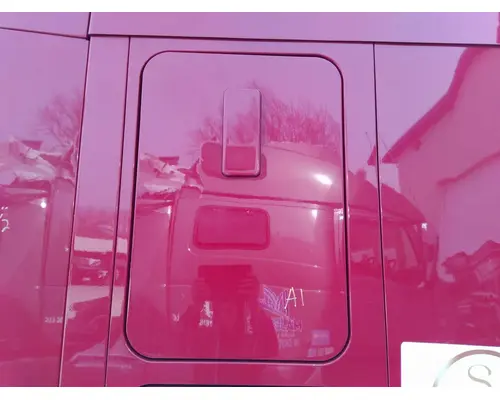 MACK CXU613 DOOR, COMPARTMENT